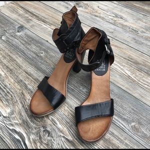 Miz Mooz Leather Sandal Heel Size 9